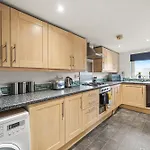Beautiful Duplex With Private Rooftop - Sleeps 6