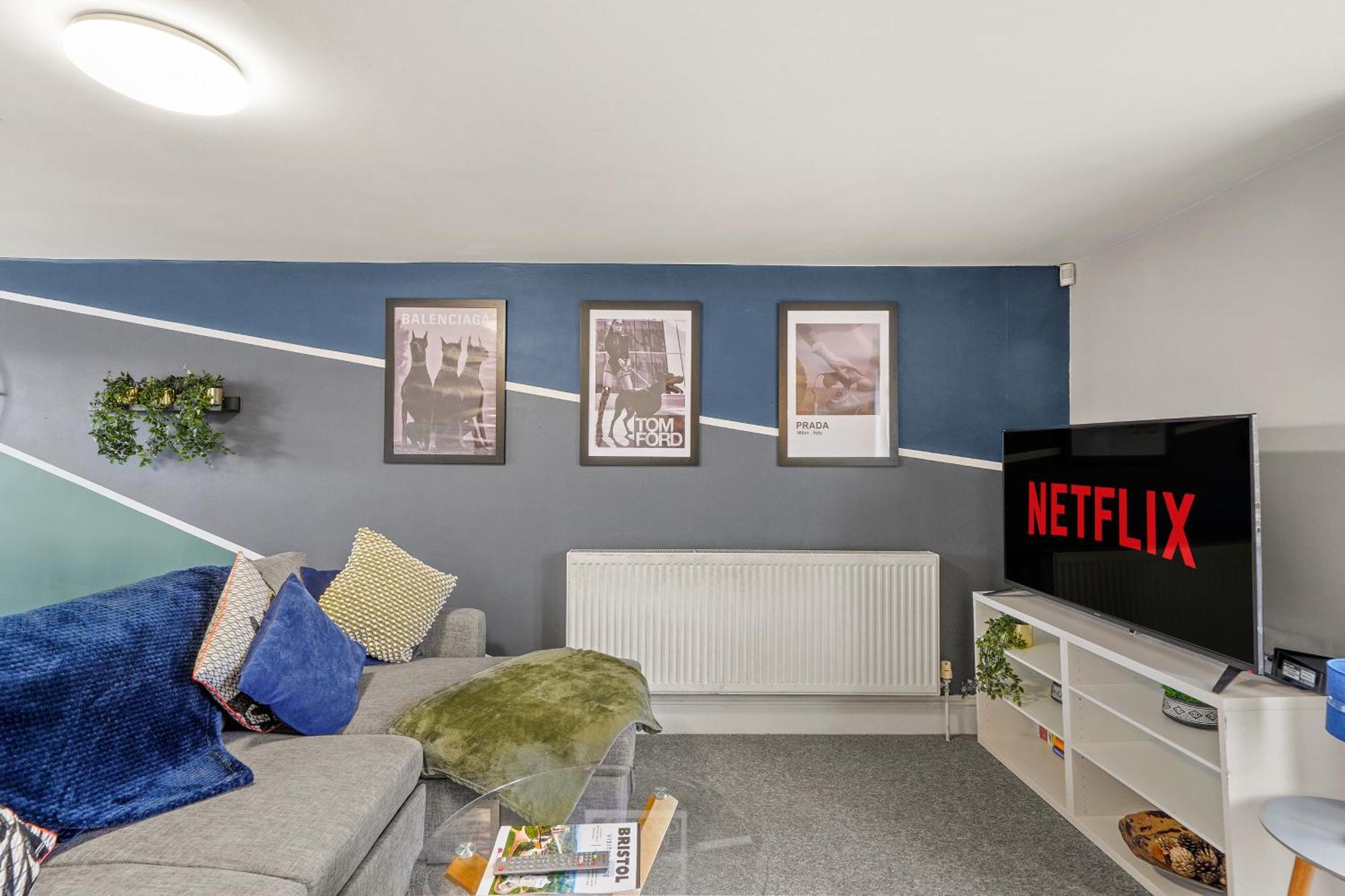 Beautiful Duplex With Private Rooftop - Sleeps 6